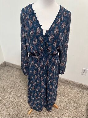 🕯️ DR2 Midi Chiffon Dress
